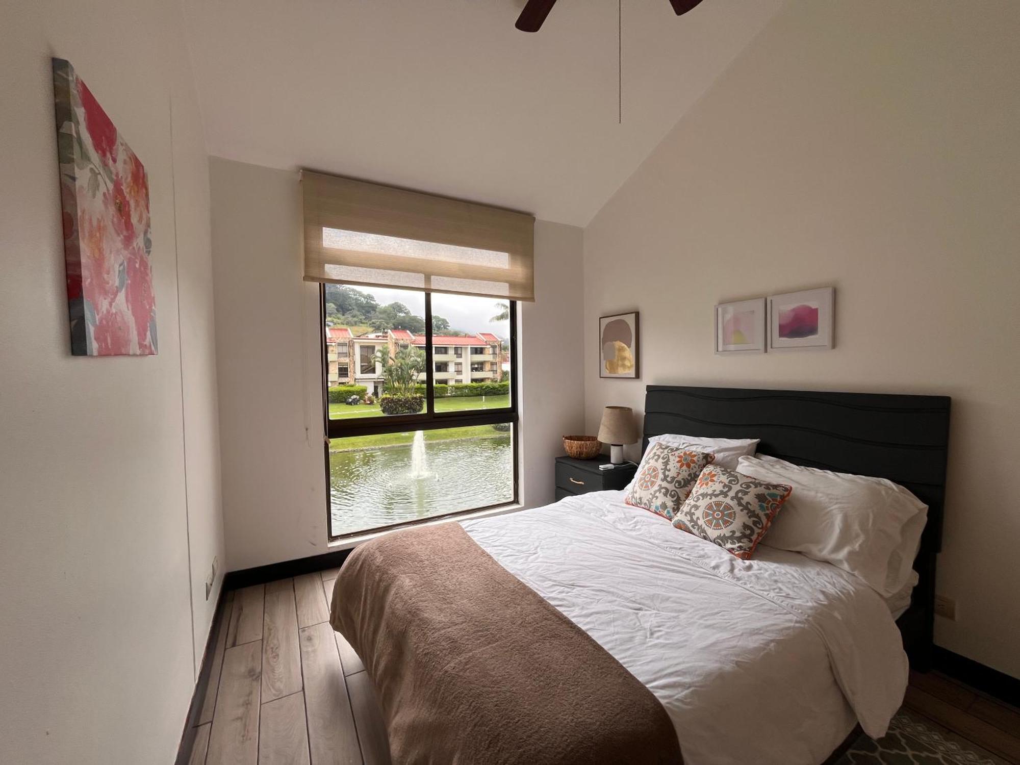 Cr Mariposa Rentals Lakeview Penthouse With Office Space, Pool, Gym, Tennis Santa Ana  Extérieur photo